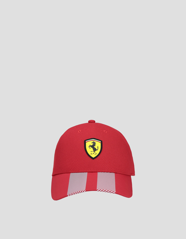 Men's one-piece structure red hat featuring livery motif.