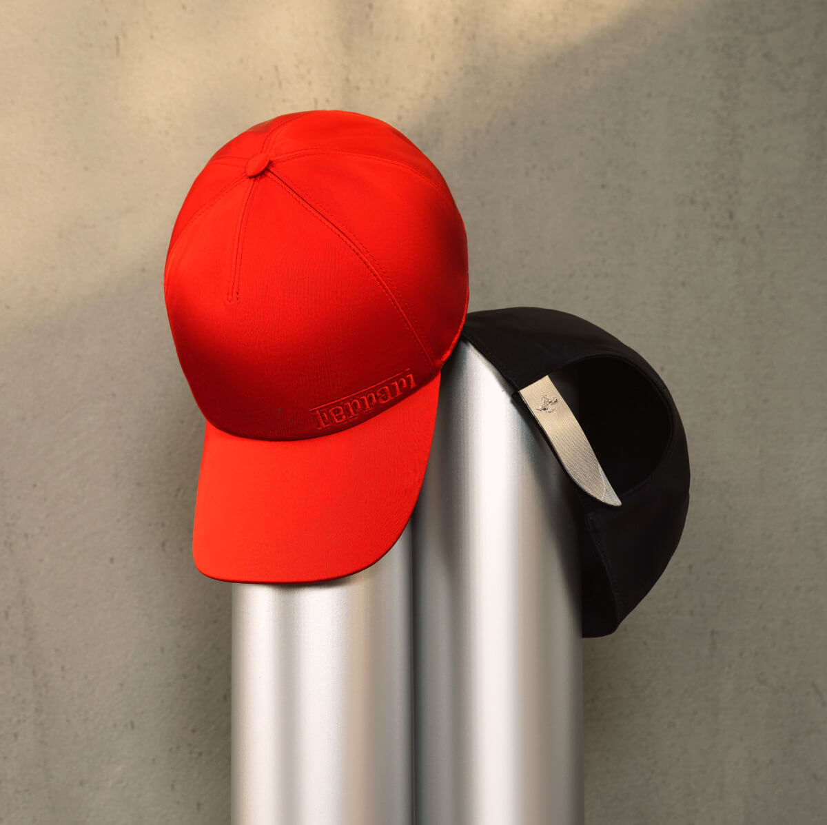 Baseball cap with logo in Q-CYCLE® nylon/satin